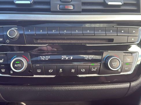 Used 2017 BMW 330i xDrive Sedan image 25