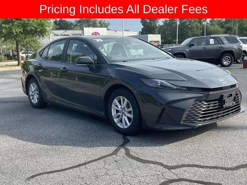 Used 2025 Toyota Camry LE FWD image 7