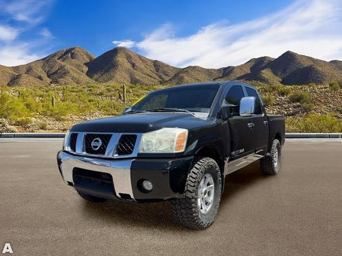 Used 2007 Nissan Titan LE w/ Nissan Navigation Pkg AWD/4WD image 2