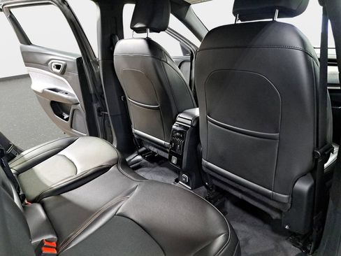 Certified 2023 Jeep Compass Latitude AWD/4WD image 12