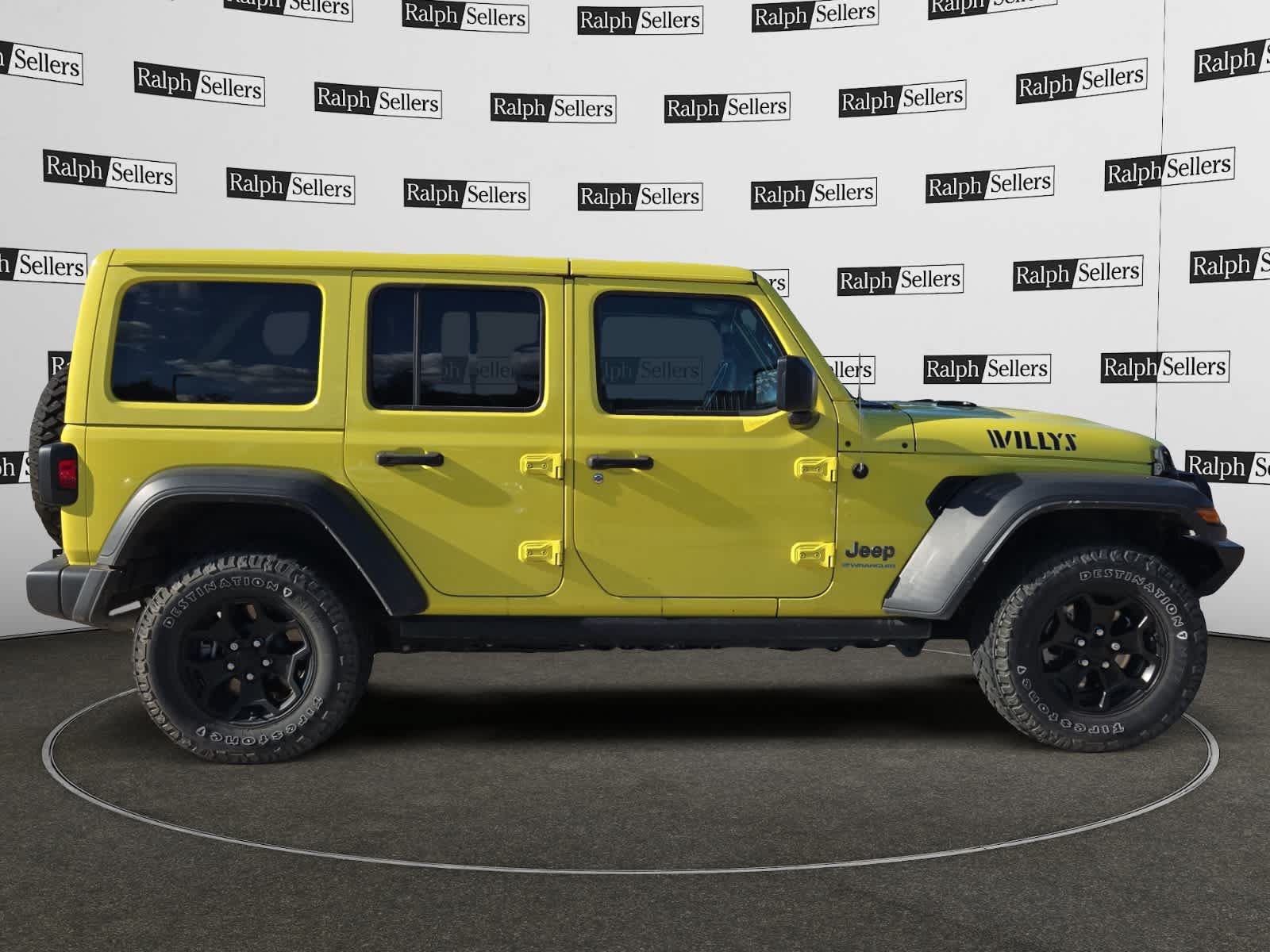 Used 2023 Jeep Wrangler Unlimited w/ Cold Weather Group AWD/4WD image 7