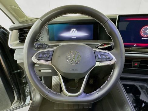New 2026 Volkswagen Tiguan SE image 6