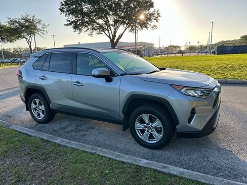 Used 2019 Toyota RAV4 XLE w/ All Weather Liner Package AWD/4WD image 8