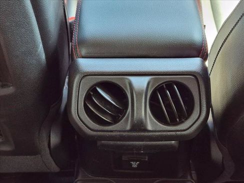 Used 2021 Jeep Wrangler Rubicon AWD/4WD image 14
