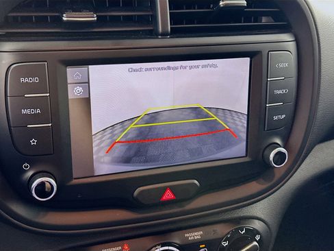 Used 2025 Kia Soul LX w/ LX Technology Package image 21