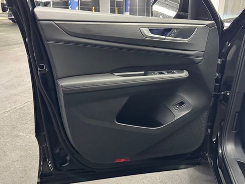 New 2026 Volkswagen Atlas Cross Sport SE image 18