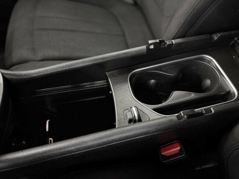 Used 2017 Chrysler 200 LX FWD image 20
