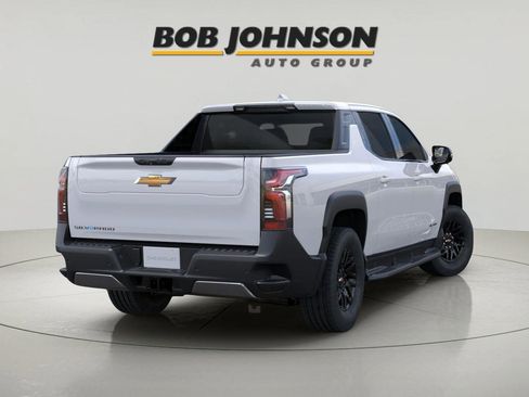 New 2025 Chevrolet Silverado EV LT image 4