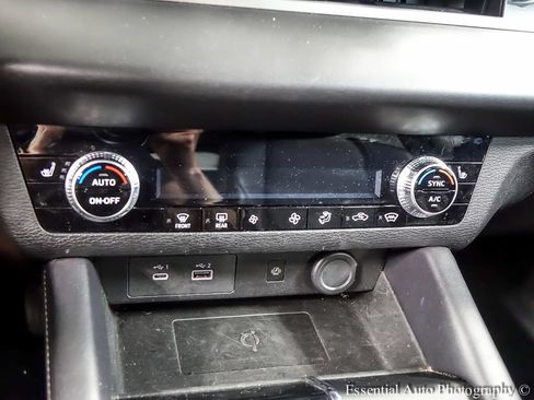 Used 2024 Mitsubishi Outlander SE AWD/4WD image 20