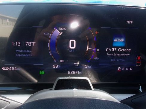 Used 2025 Chevrolet Silverado EV RST AWD/4WD image 25