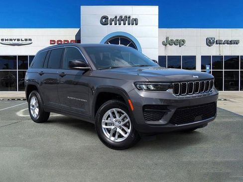 New 2026 Jeep Grand Cherokee Laredo X RWD image 2