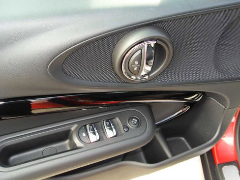 Used 2022 MINI Cooper Clubman S image 33