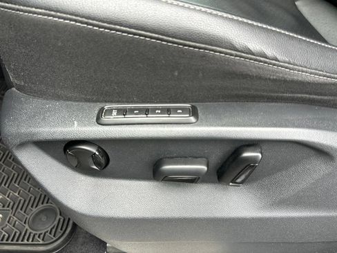 Used 2019 Volkswagen Atlas SEL FWD image 32
