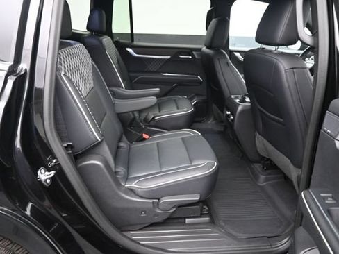 Used 2024 GMC Acadia Denali w/ Super Cruise Package AWD/4WD image 13