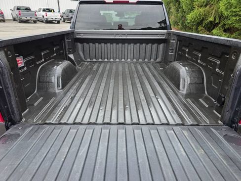 Used 2023 Chevrolet Silverado 1500 LT w/ Z71 Off-Road Package AWD/4WD image 4