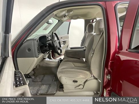 Used 2005 Chevrolet Avalanche LS w/ Onstar Plus Package AWD/4WD image 11