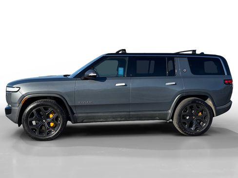 Used 2023 Rivian R1S Launch Edition image 2