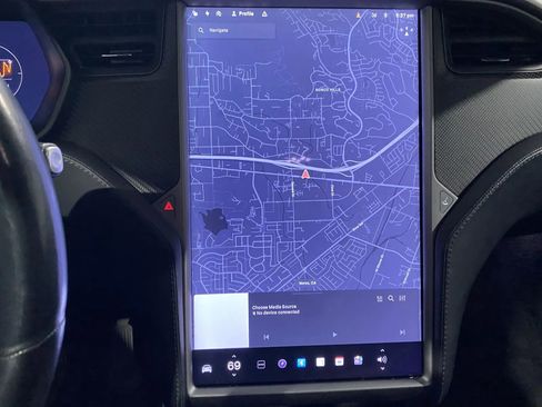 Used 2018 Tesla Model X 75D image 14