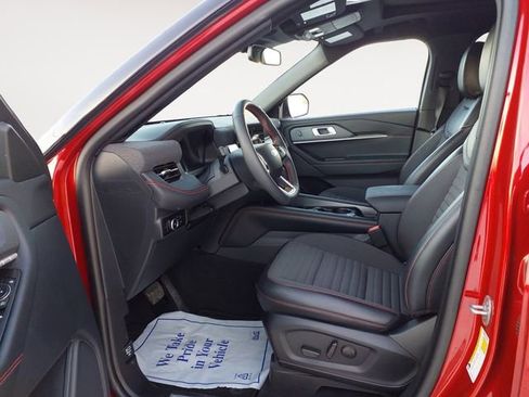 Used 2025 Ford Explorer ST-Line w/ Premium Package image 9