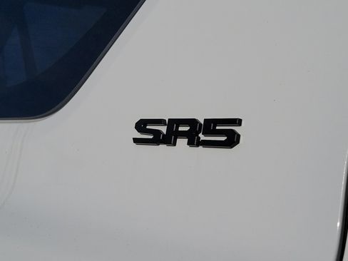 New 2025 Toyota 4Runner SR5 image 6