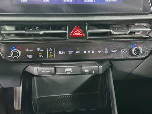 Used 2023 Kia Niro Wind w/ Wind Preserve Package FWD image 24