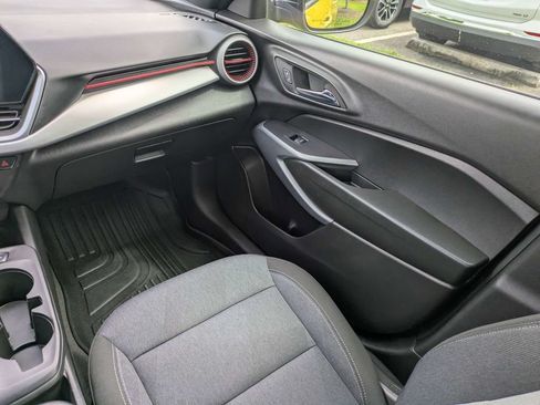 Used 2024 Chevrolet Trax RS FWD image 17