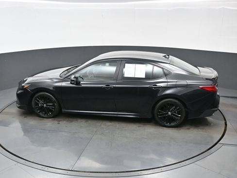 Used 2025 Toyota Camry SE image 35