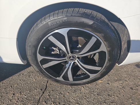 Certified 2025 Mercedes-Benz CLE 300 4MATIC Coupe image 36