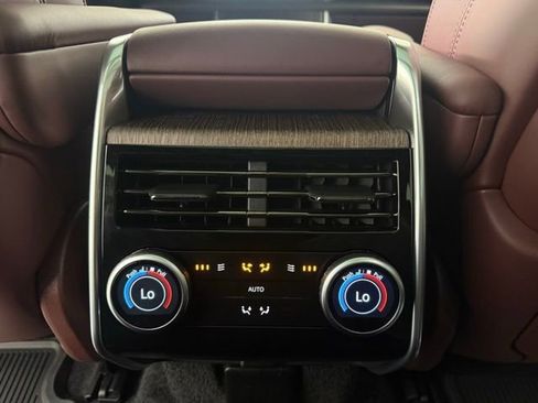 New 2025 Land Rover Range Rover SE image 23