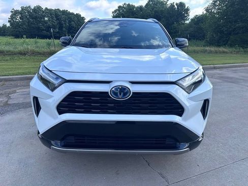 Used 2024 Toyota RAV4 XSE AWD/4WD image 3
