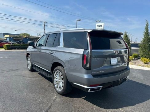 Used 2022 Cadillac Escalade Premium Luxury w/ Performance Package image 7