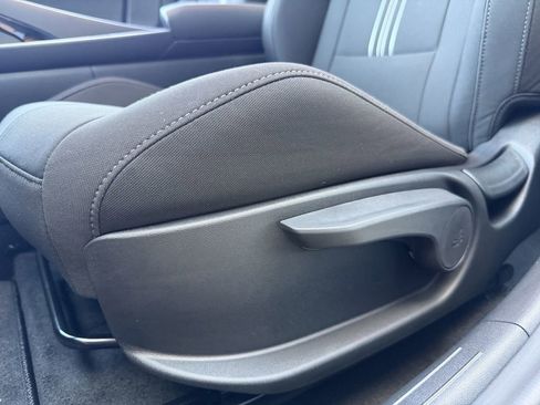 New 2025 Hyundai Elantra SEL image 24