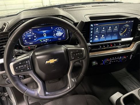 Certified 2024 Chevrolet Silverado 1500 LT image 17