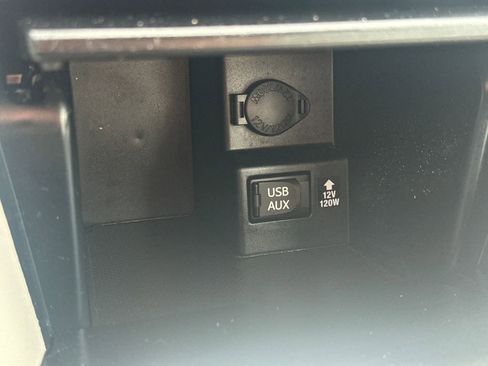 Used 2012 Toyota Camry LE image 24