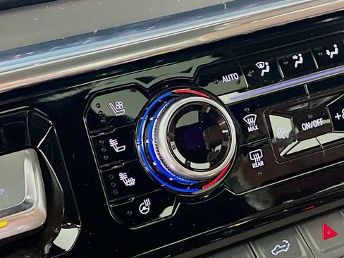 Certified 2025 GMC Sierra 1500 Denali Ultimate AWD/4WD image 18