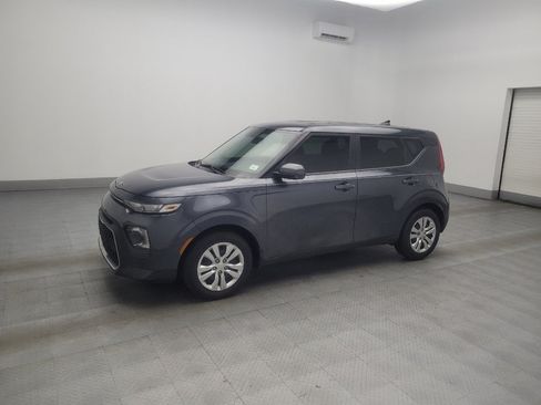 Used 2020 Kia Soul LX FWD image 2