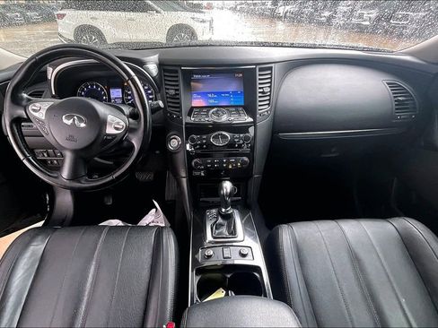 Used 2017 INFINITI QX70 2WD w/ Premium Package image 17