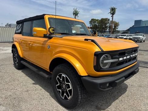 Used 2021 Ford Bronco Outer Banks AWD/4WD image 3