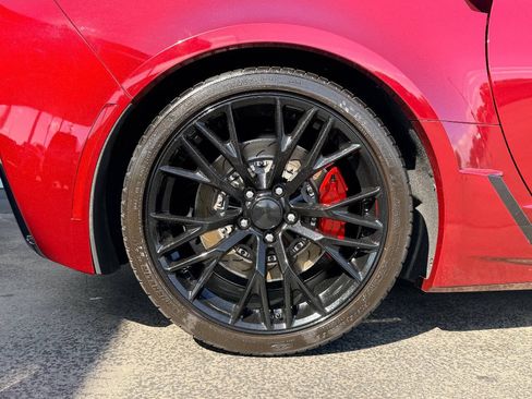 Used 2016 Chevrolet Corvette Z06 w/ 3LZ Preferred Equipment Group RWD image 18