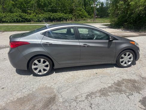 Used 2012 Hyundai Elantra Limited w/ Technology Pkg 5 FWD image 5
