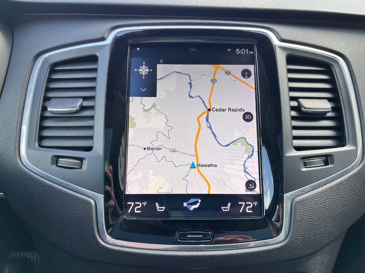 Used 2019 Volvo XC90 T5 Momentum w/ Multimedia Package AWD/4WD image 13