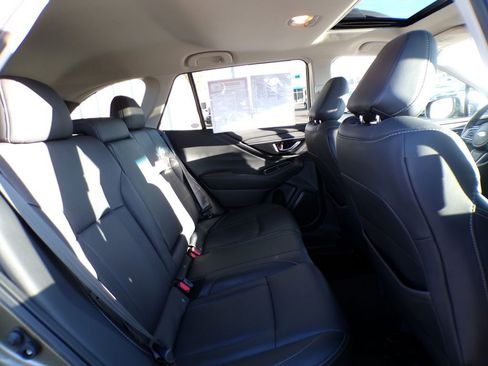 Used 2022 Subaru Outback Limited AWD/4WD image 22