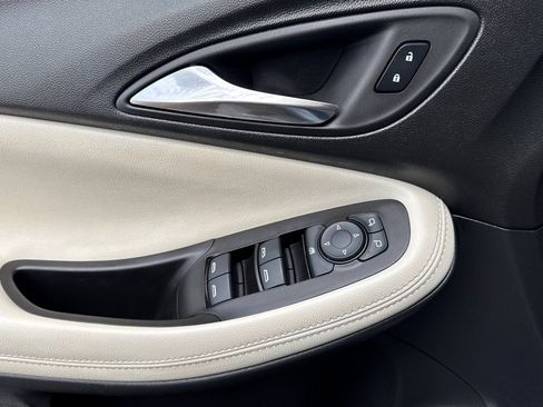 Used 2023 Buick Encore GX Select FWD image 12