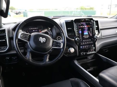 Used 2020 RAM 1500 Laramie AWD/4WD image 11