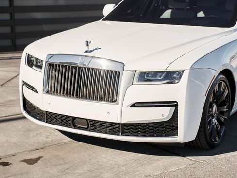 Used 2023 Rolls-Royce Ghost Base w/ Ghost Package image 6