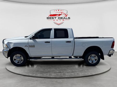 Used 2016 RAM 2500 Tradesman w/ Chrome Appearance Group AWD/4WD image 3