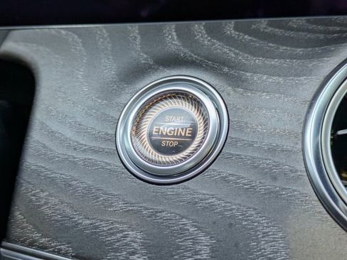 Used 2022 Mercedes-Benz E 53 AMG 4MATIC Sedan image 37