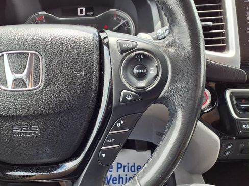 Used 2017 Honda Pilot Elite image 14