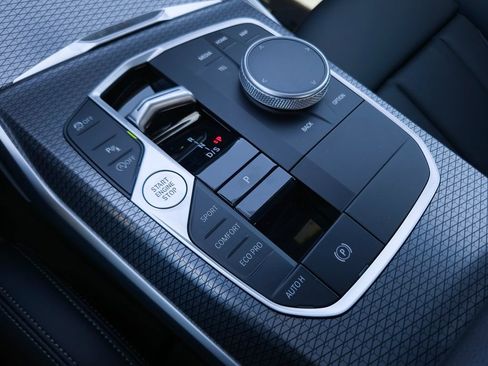 Used 2023 BMW 330i xDrive Sedan w/ M Sport Package image 10