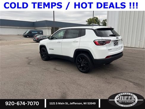 New 2025 Jeep Compass Latitude w/ Sun & Sound Group image 11
